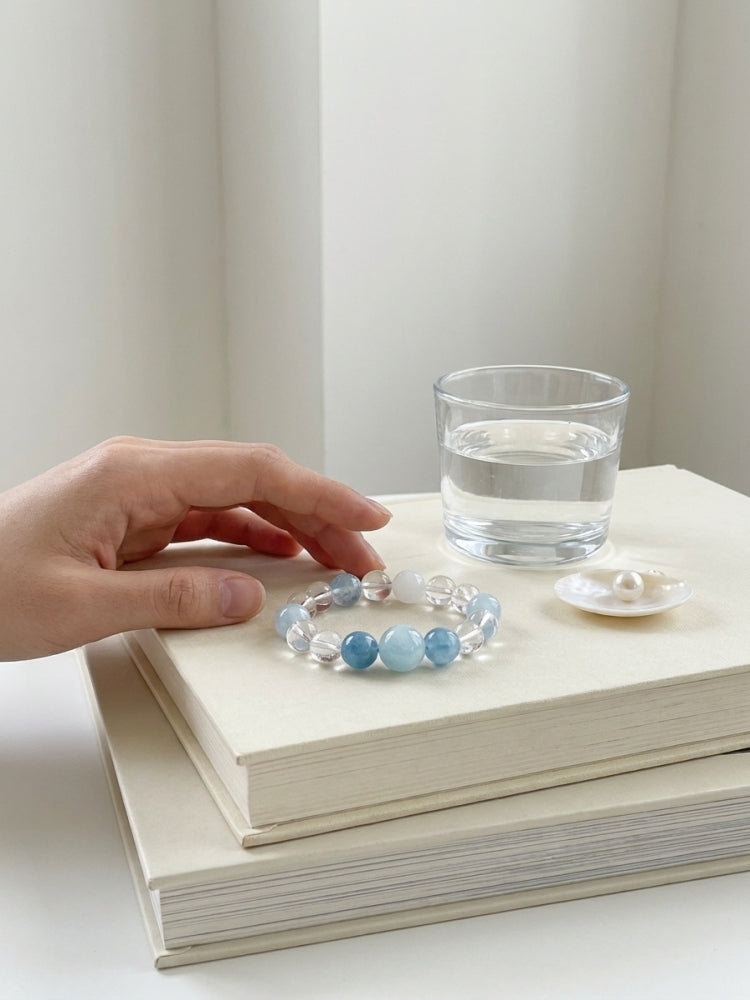 「青い海の月の光」アクアマリン×クリスタル×ムーンストーンブレスレット